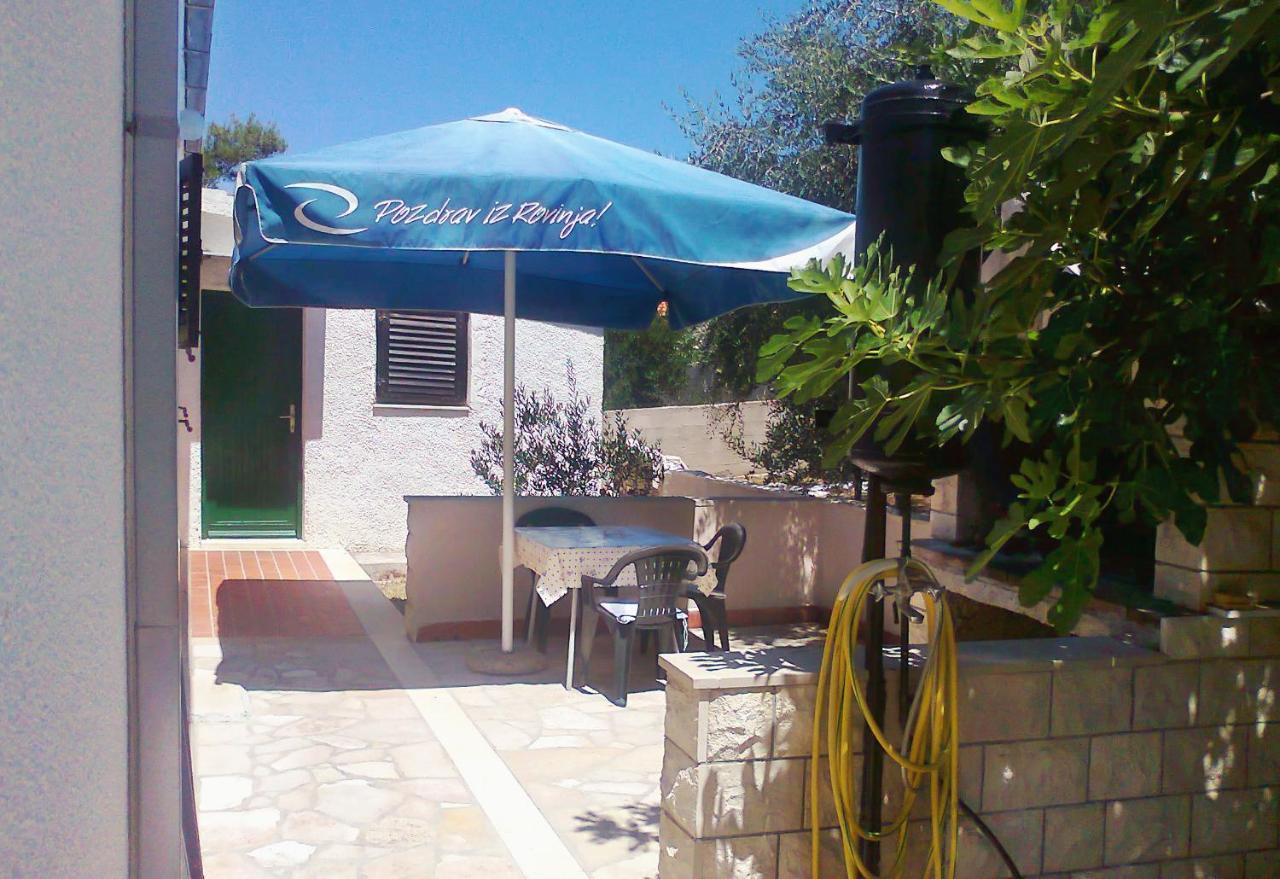 Apartments By The Sea Splitska, Brac - 2923 Postira Zewnętrze zdjęcie