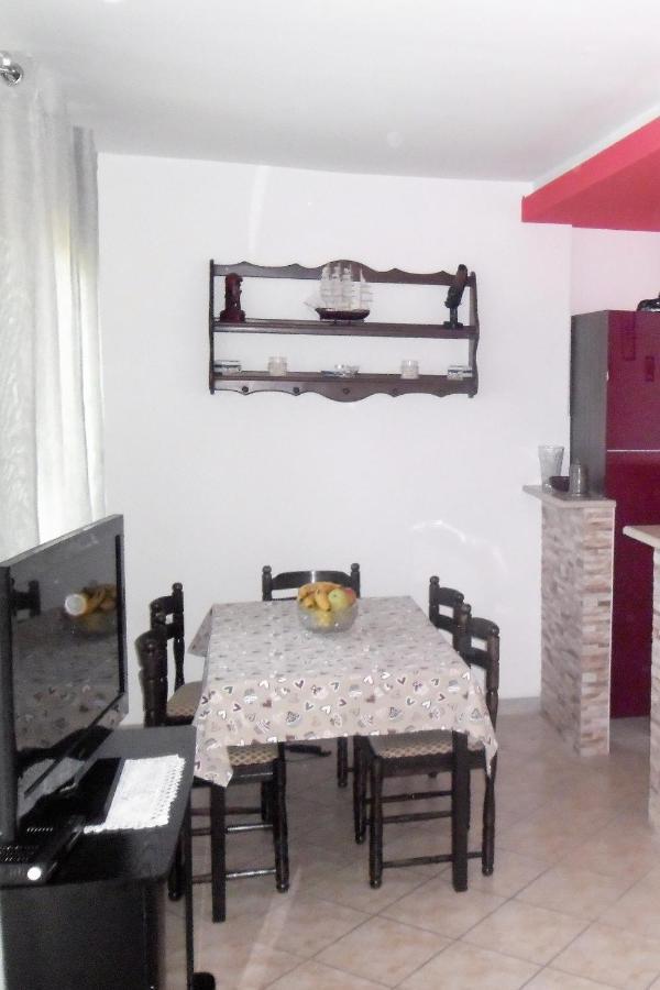 Apartments By The Sea Splitska, Brac - 2923 Postira Zewnętrze zdjęcie